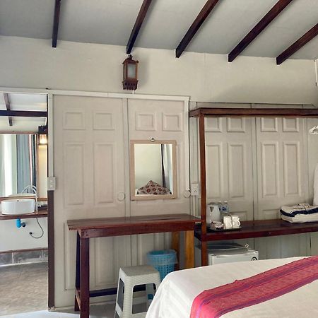 Hotel Ailay Koh Phayam Esterno foto